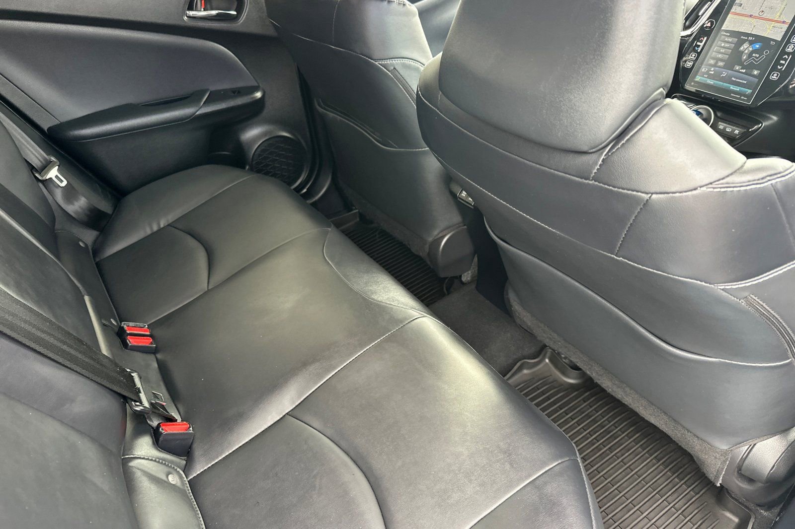 Used 2022 Toyota Prius Prime XLE image 18