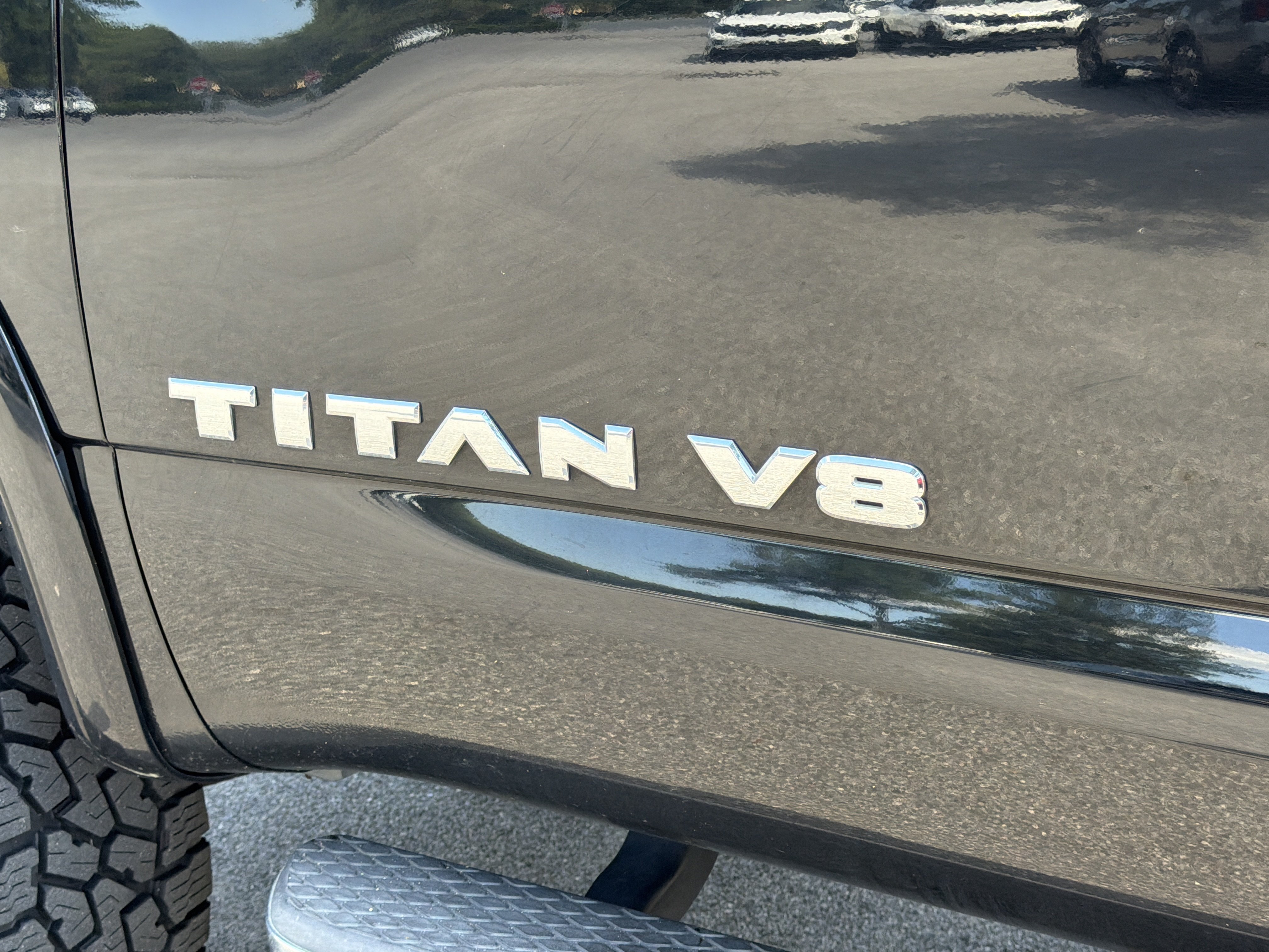 Used 2020 Nissan Titan Platinum Reserve w/ Moonroof Package AWD/4WD image 33