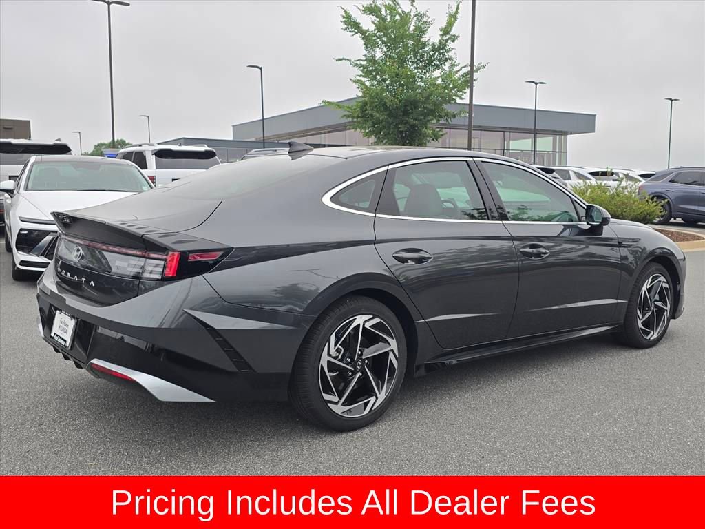 Used 2026 Hyundai Sonata SEL FWD image 3