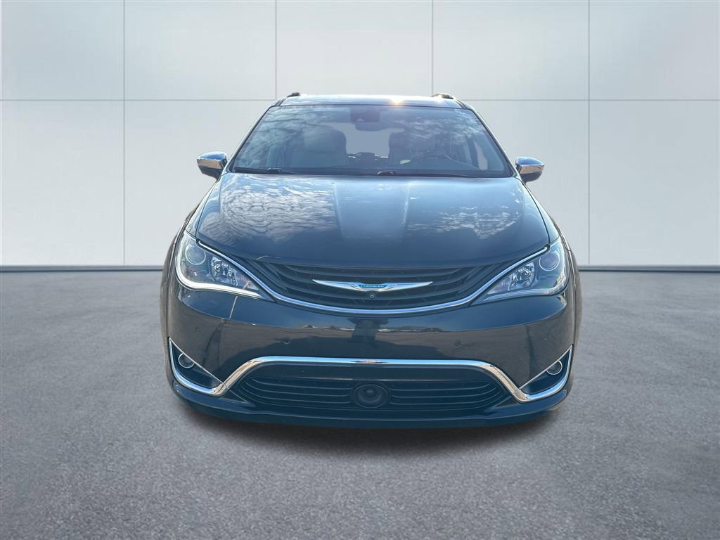 Used 2017 Chrysler Pacifica Platinum image 10