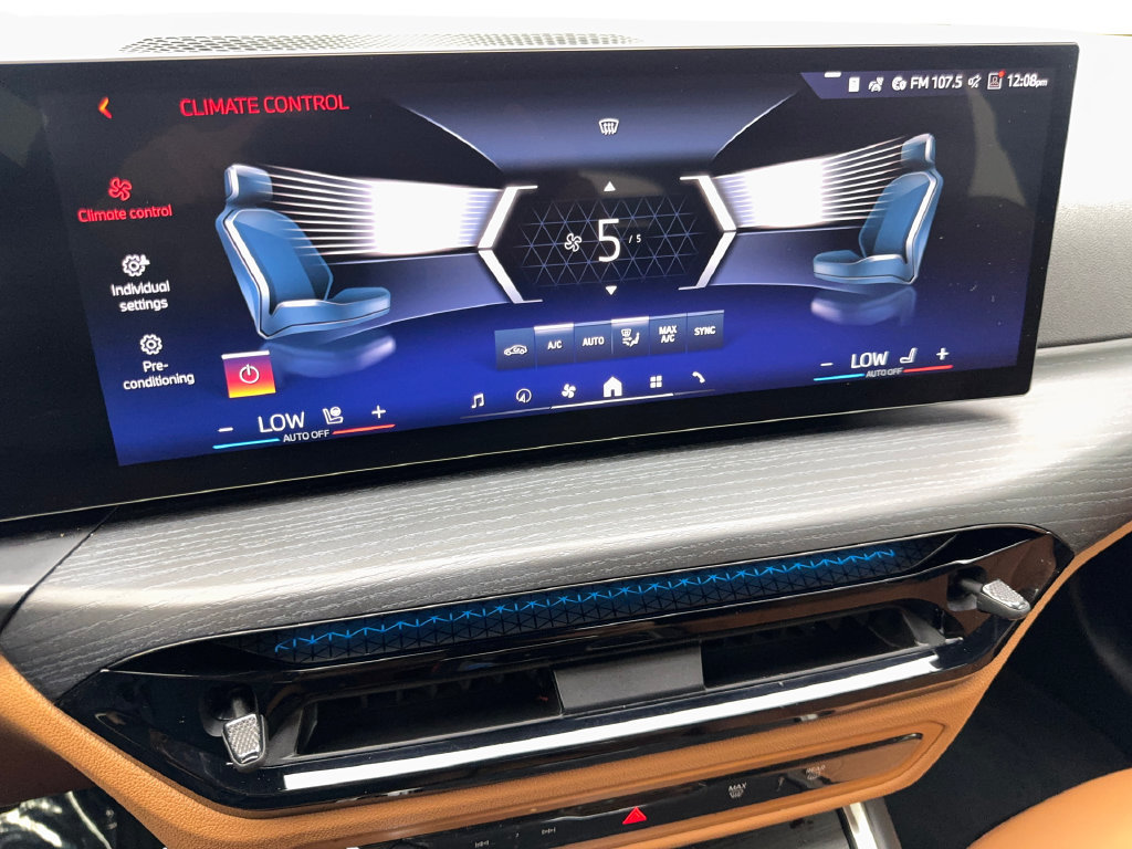 Used 2025 BMW i4 eDrive40 w/ Premium Package RWD image 65