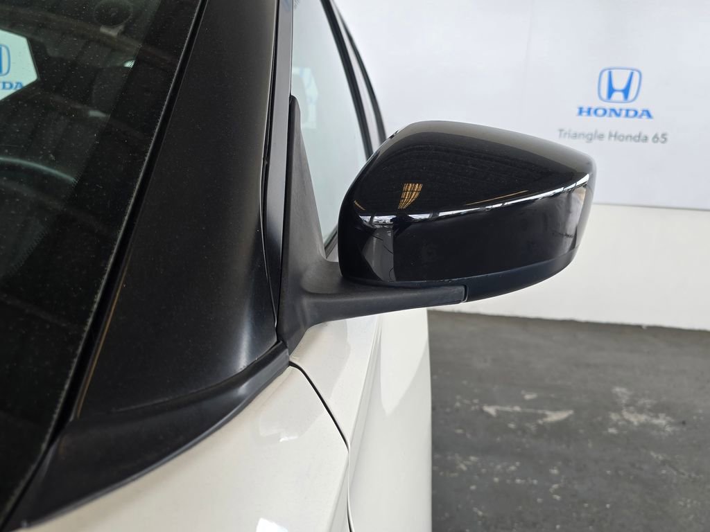 Used 2020 Nissan Kicks SV FWD image 25