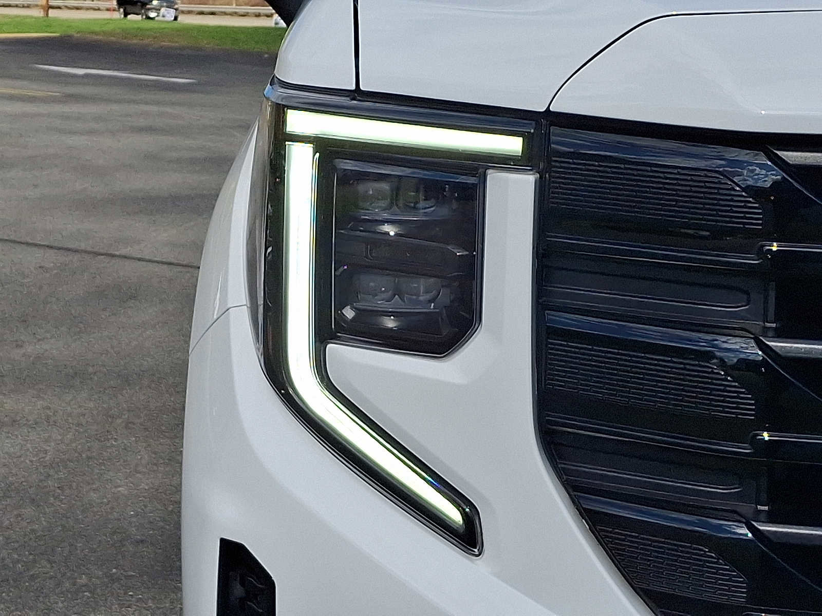 Used 2023 GMC Sierra 1500 Elevation image 10