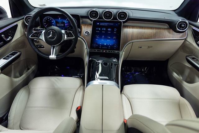 Used 2024 Mercedes-Benz GLC 300 4MATIC image 21