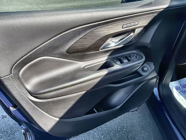 Certified 2023 GMC Terrain SLT image 21