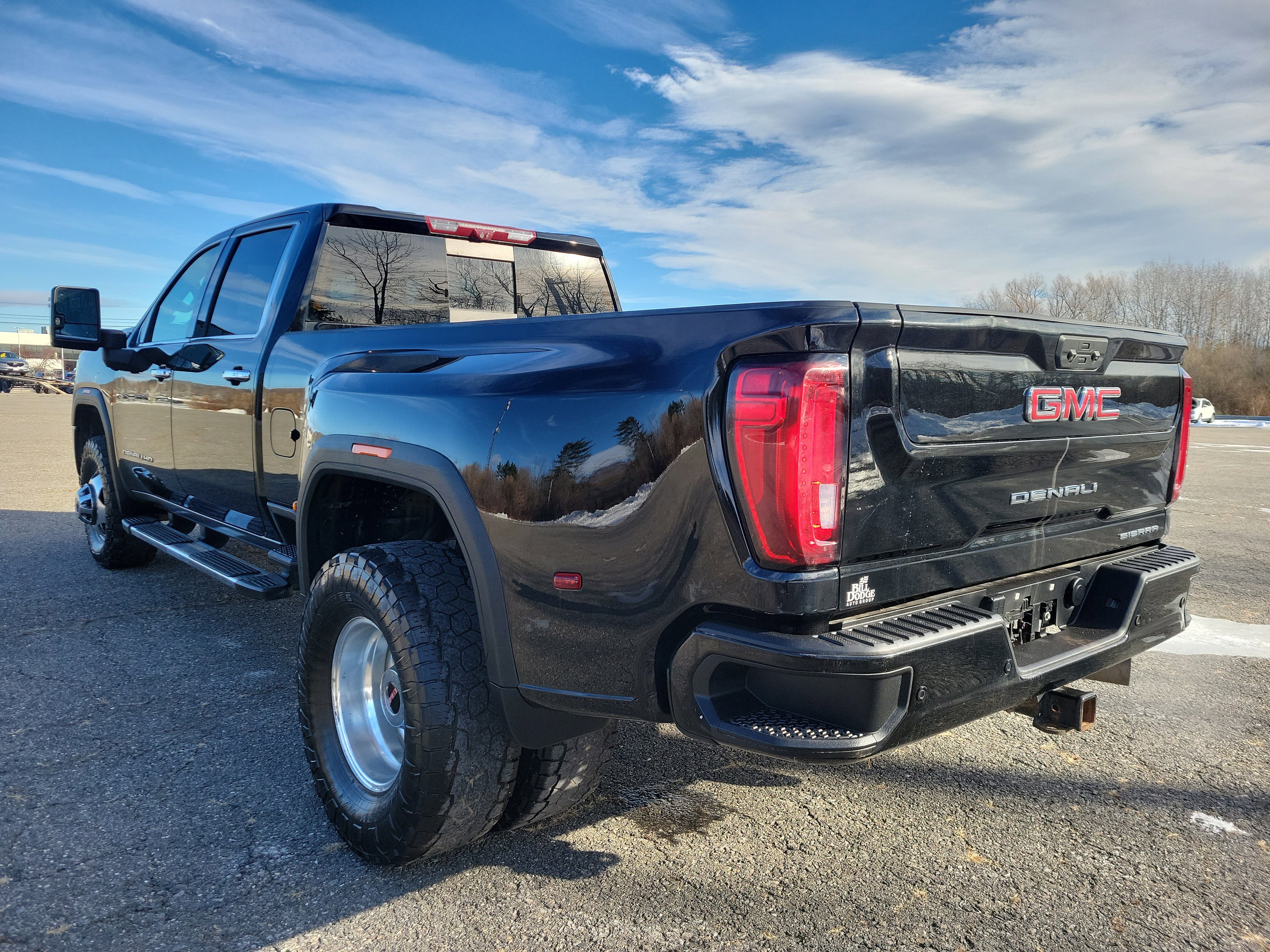 Used 2022 GMC Sierra 3500 Denali w/ Denali Ultimate Package image 7