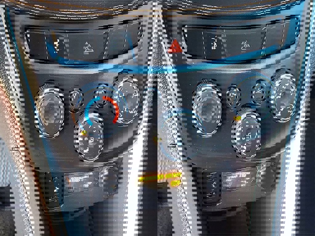 Certified 2020 Chevrolet Trax LT w/ LT Convenience Package image 25