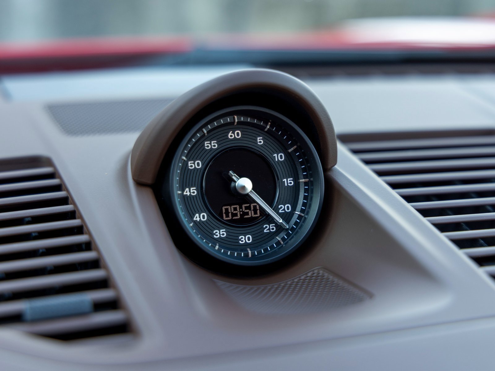 Certified 2024 Porsche 911 Carrera S image 32