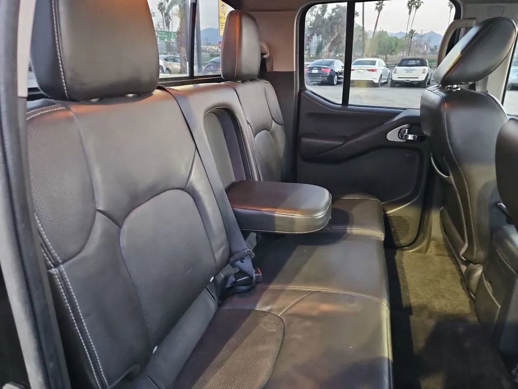 Used 2014 Nissan Frontier PRO-4X w/ Pro-4x Luxury Package AWD/4WD image 18