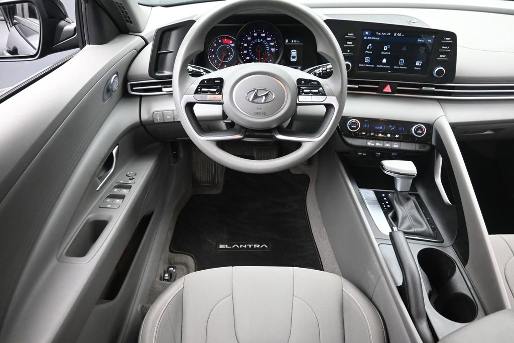Certified 2023 Hyundai Elantra SEL FWD image 11