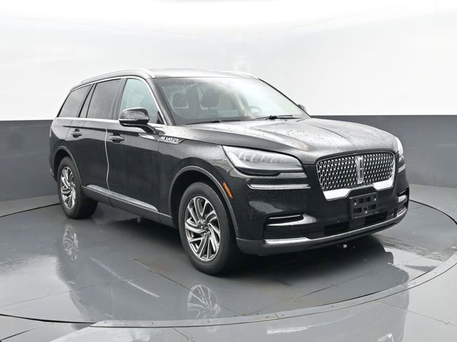 Used 2023 Lincoln Aviator AWD image 3