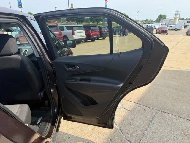 Used 2020 Chevrolet Equinox LT w/ Driver Convenience Package FWD image 15
