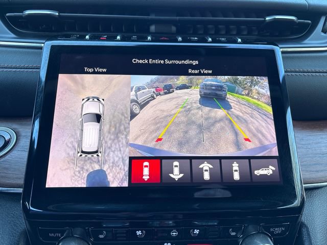 Used 2023 Jeep Grand Cherokee Summit w/ Advanced Protech Group IV AWD/4WD image 30