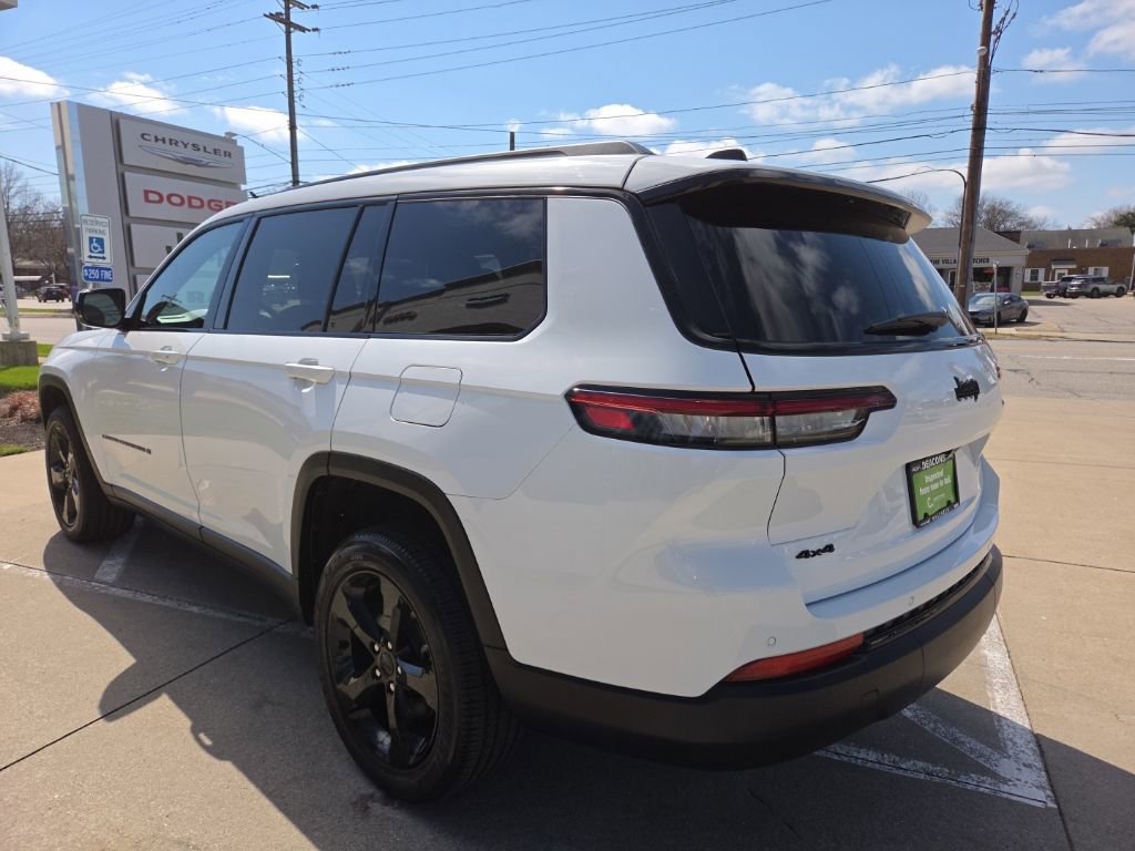 Certified 2024 Jeep Grand Cherokee L Altitude AWD/4WD image 8