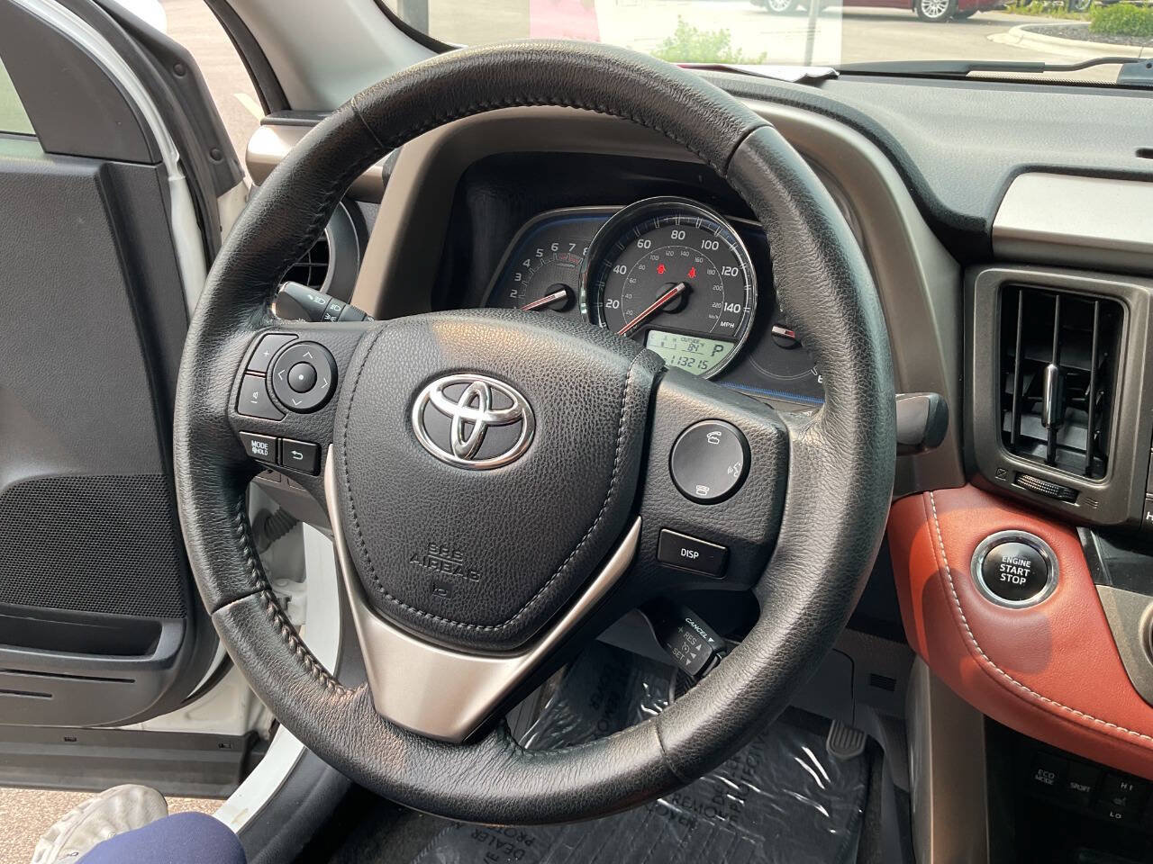 Used 2015 Toyota RAV4 Limited w/ Technology Package AWD/4WD image 18