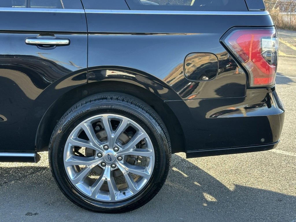Used 2019 Ford Expedition Platinum image 40