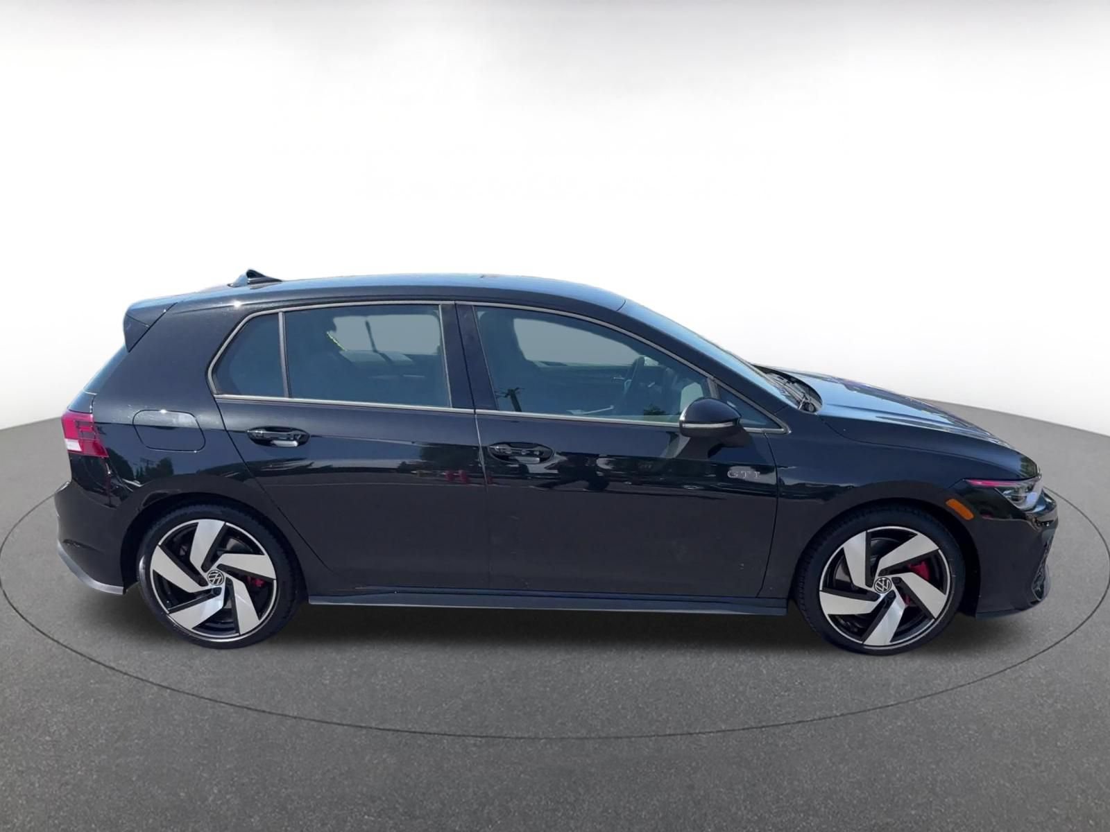 Used 2026 Volkswagen Golf S FWD image 13