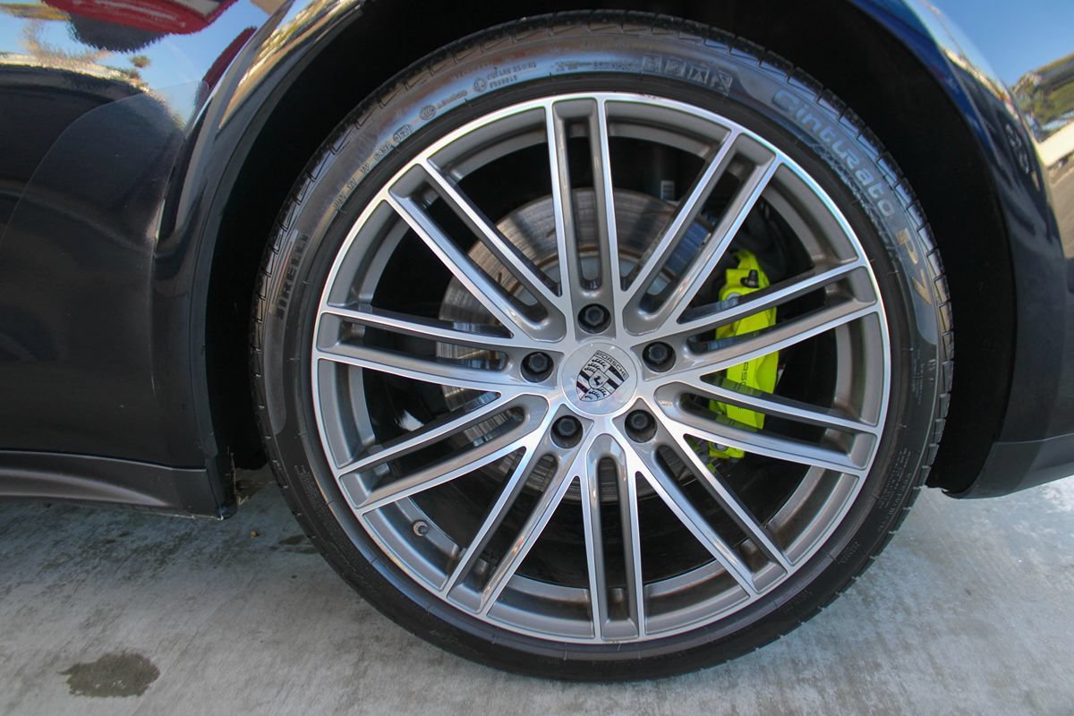 Used 2019 Porsche Panamera 4 AWD/4WD image 37