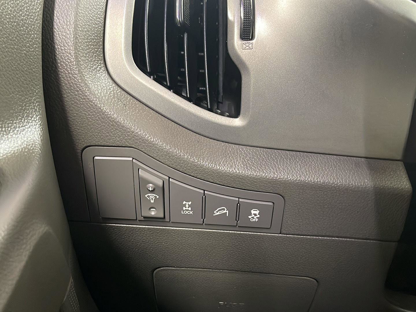 Used 2013 Kia Sportage LX image 11