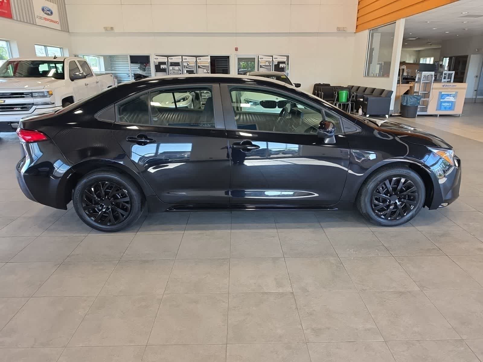 Used 2024 Toyota Corolla LE FWD image 6