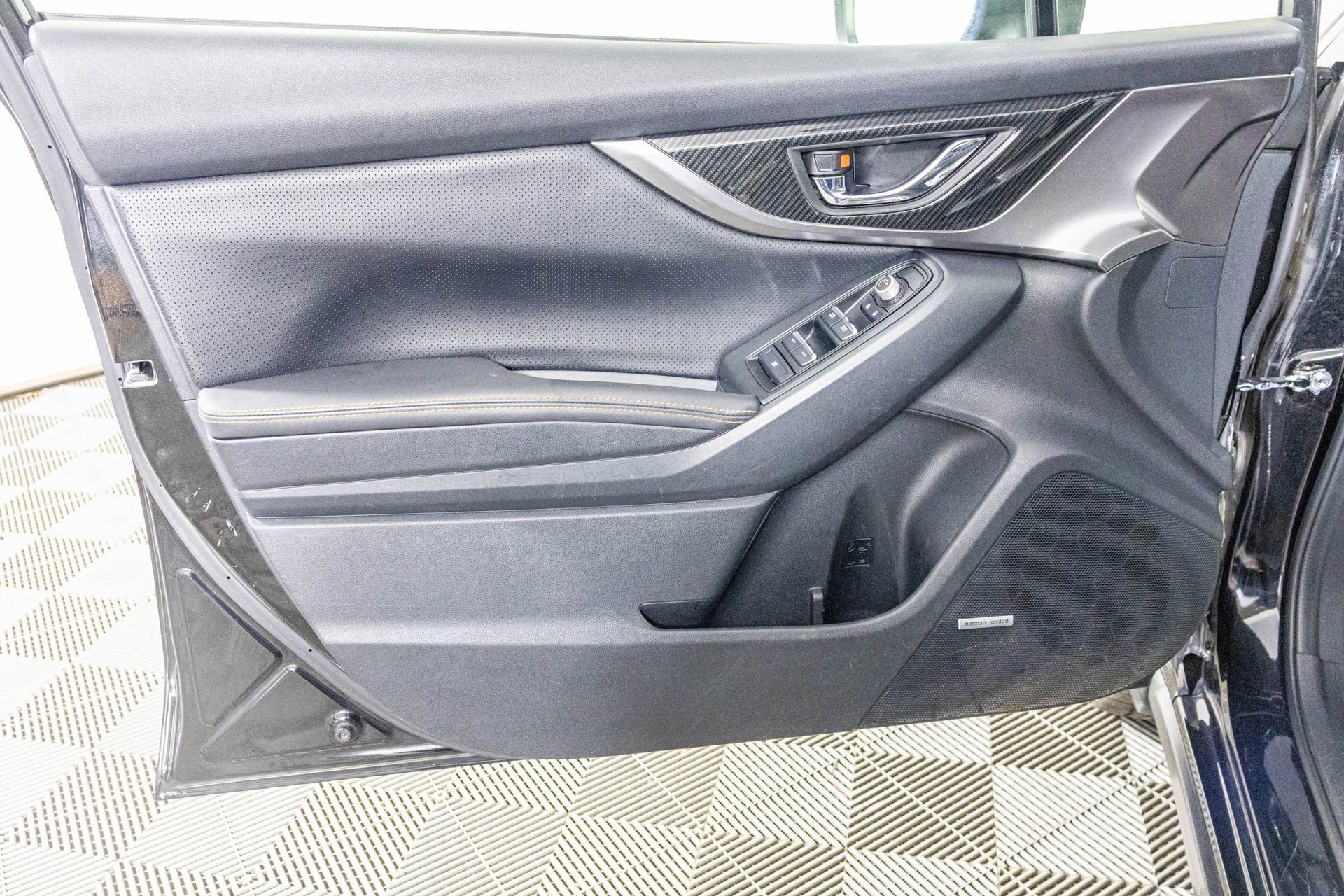 Used 2019 Subaru Crosstrek 2.0i Limited w/ Moonroof Package w/Navigation image 26