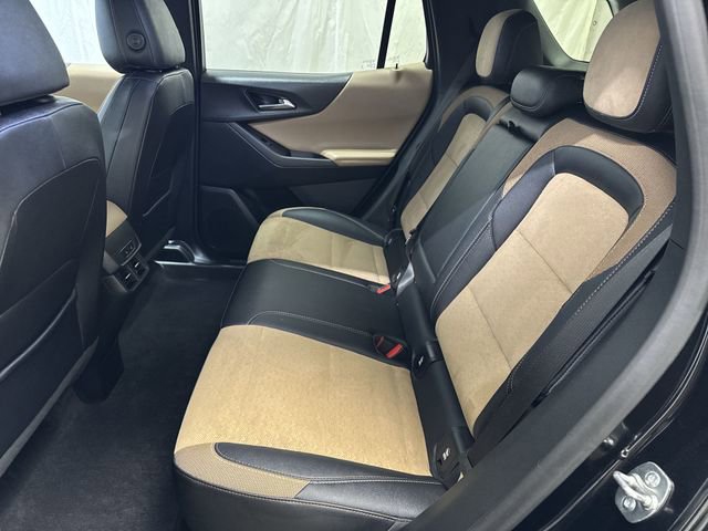 Used 2025 Chevrolet Equinox ACTIV w/ Safety and Technology Package image 12