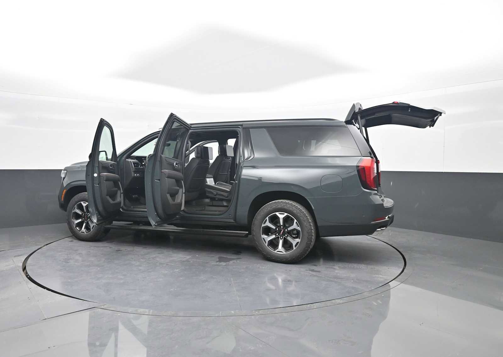 New 2026 GMC Yukon XL AT4 Ultimate w/ LPO, Floor Liner Package AWD/4WD image 49