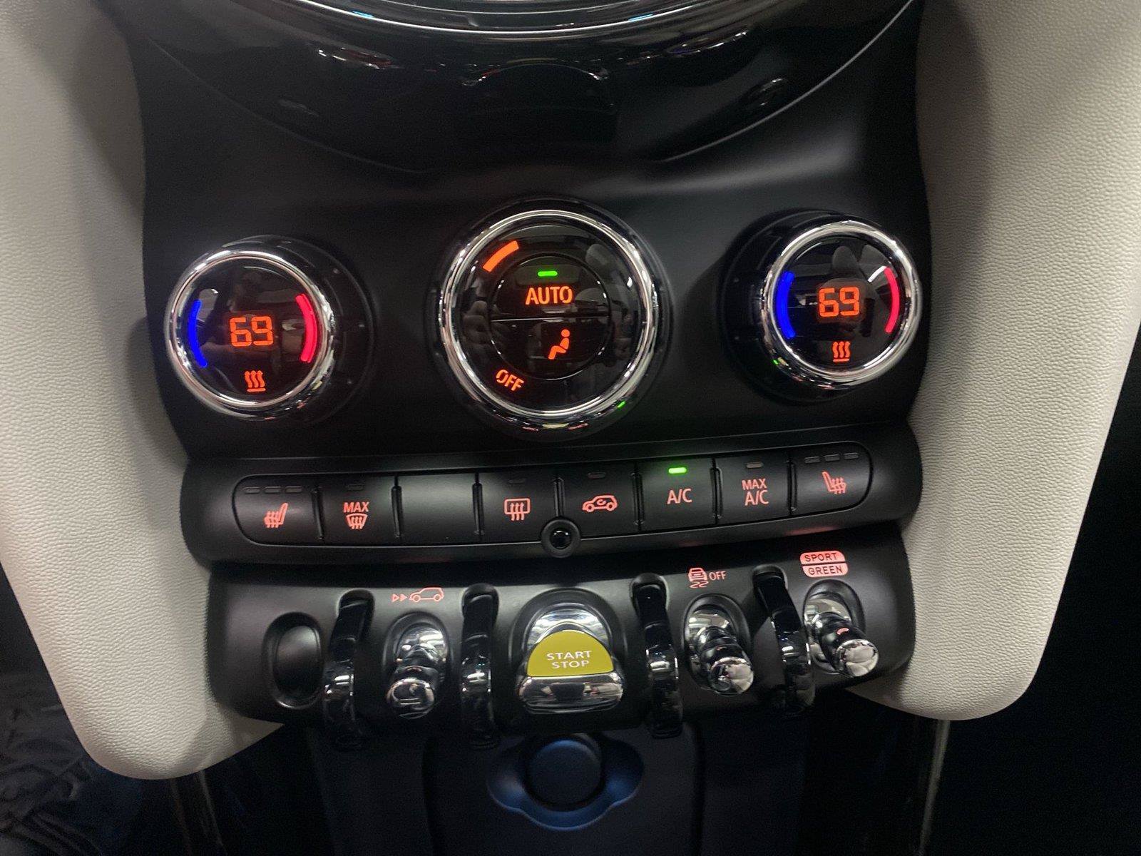 Used 2024 MINI Cooper SE w/ Signature Upholstery Package FWD image 21