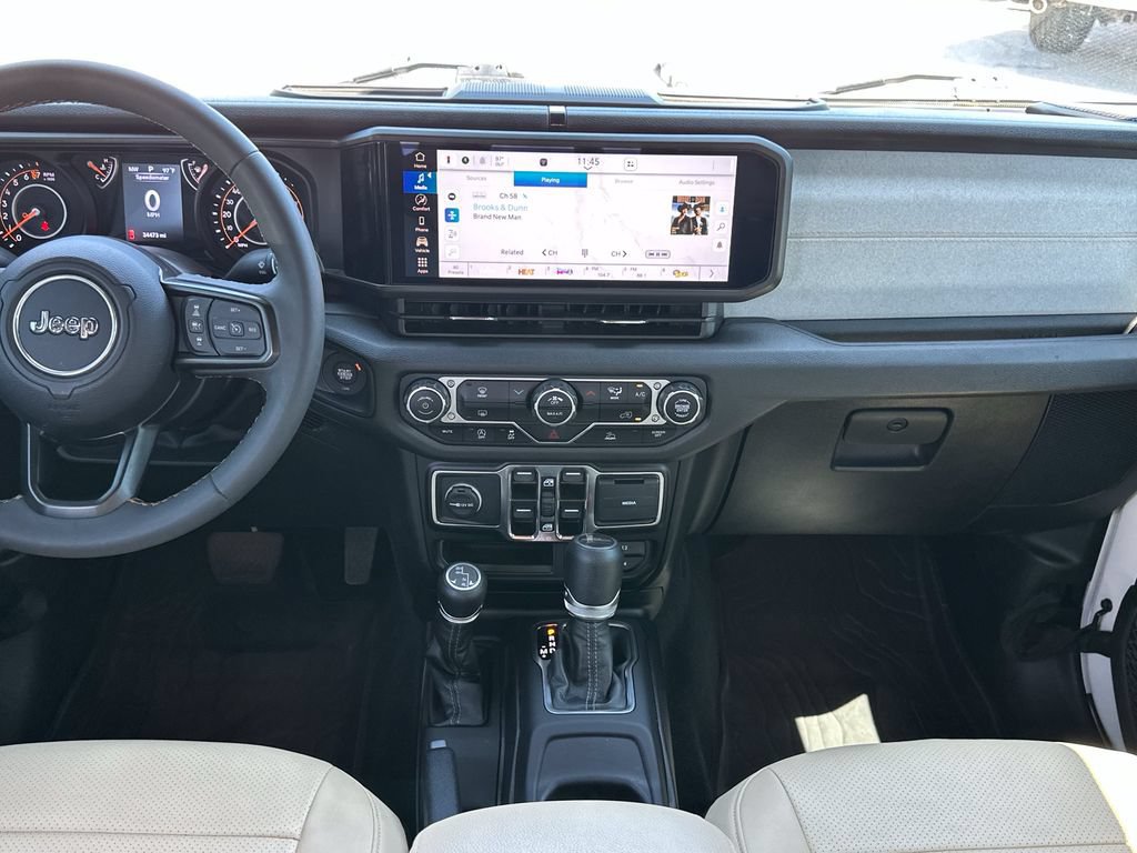Used 2024 Jeep Gladiator Sport AWD/4WD image 14