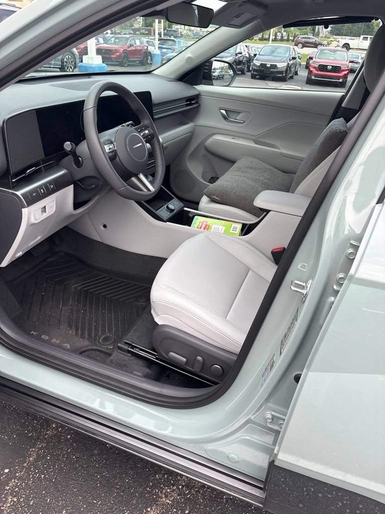Used 2026 Hyundai Kona SEL Premium AWD/4WD image 10