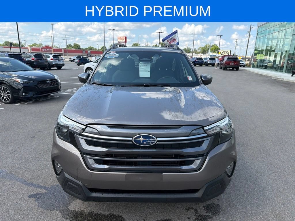 Certified 2025 Subaru Forester Premium AWD/4WD image 2
