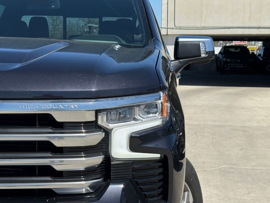 Used 2023 Chevrolet Silverado 1500 High Country image 3