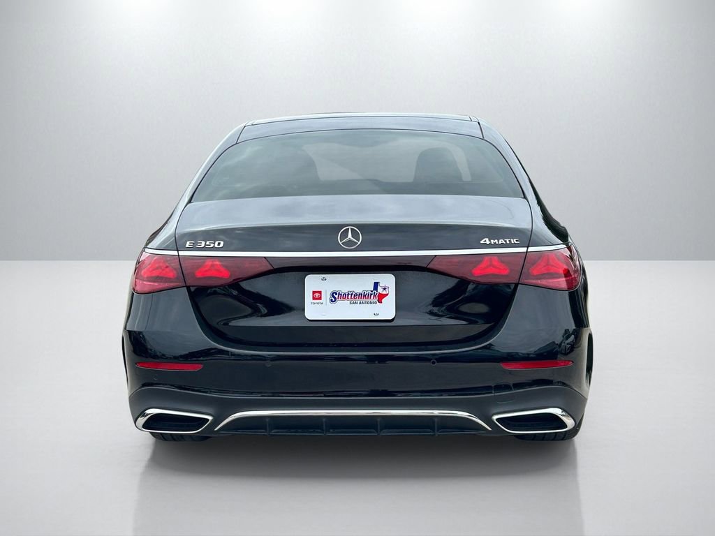 Used 2024 Mercedes-Benz E 350 4MATIC Sedan image 6