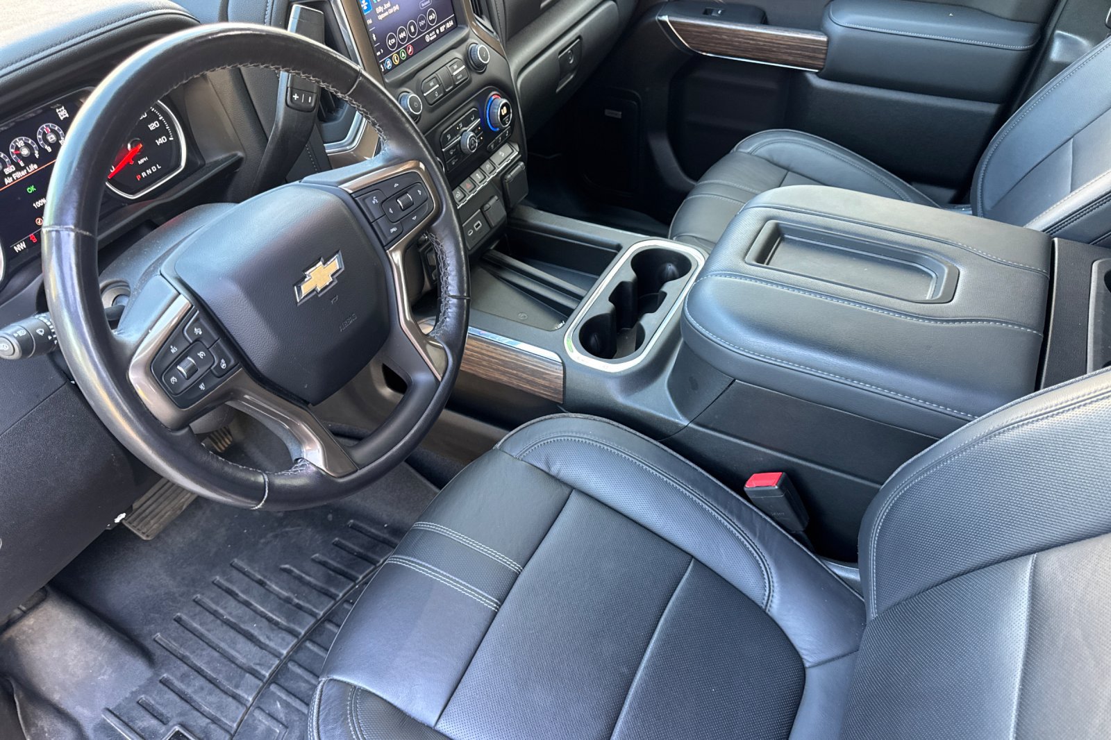 Used 2022 Chevrolet Silverado 3500 High Country w/ Safety Package II AWD/4WD image 11