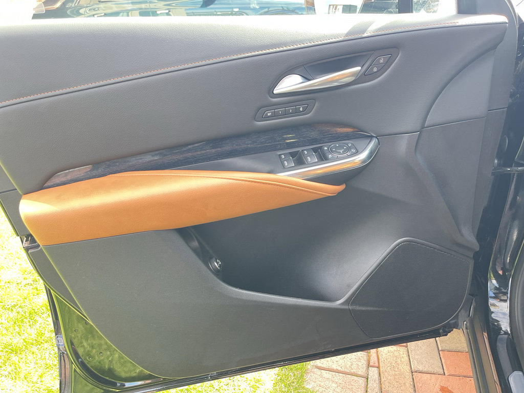 Used 2024 Cadillac XT4 Premium Luxury w/ Active Safety Package image 18