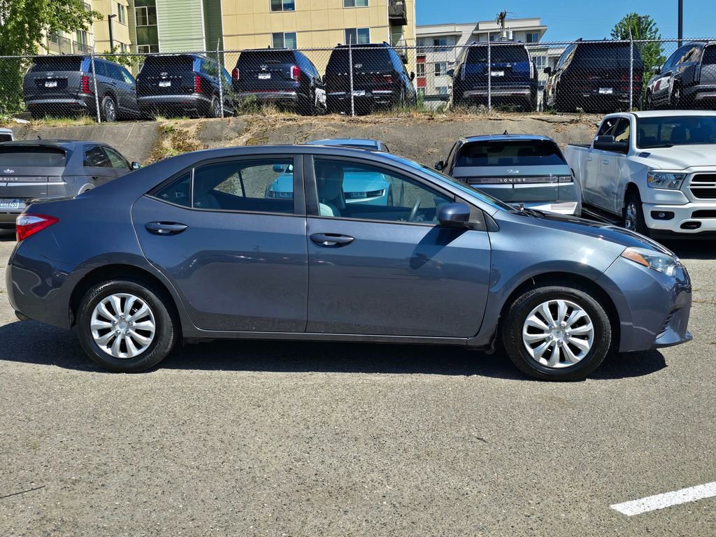 Used 2015 Toyota Corolla LE FWD image 8