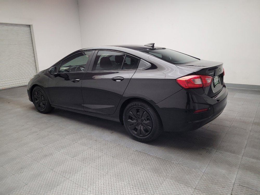 Used 2017 Chevrolet Cruze LS FWD image 3