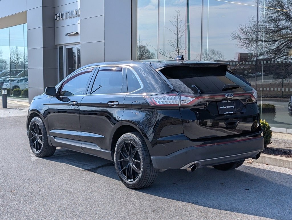 Used 2017 Ford Edge Titanium w/ Technology Package image 4
