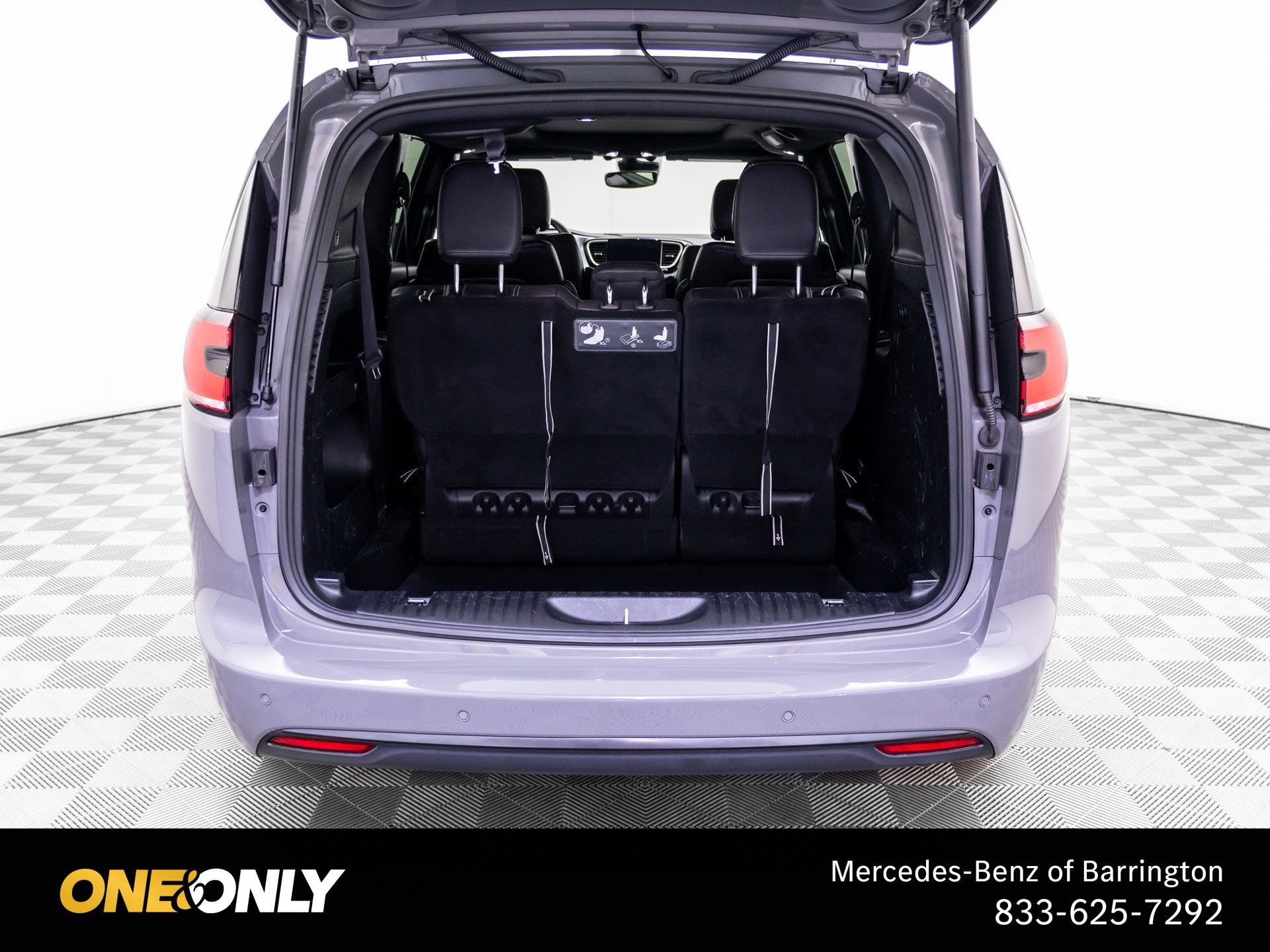 Used 2021 Chrysler Pacifica Touring-L w/ Premium & Safety Sphere Group AWD/4WD image 33