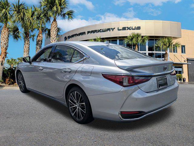 Certified 2023 Lexus ES 300h w/ Premium Package FWD image 7