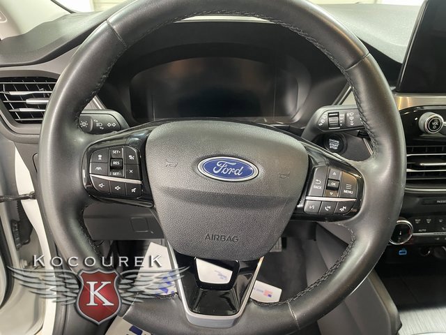 Used 2022 Ford Escape Titanium image 14
