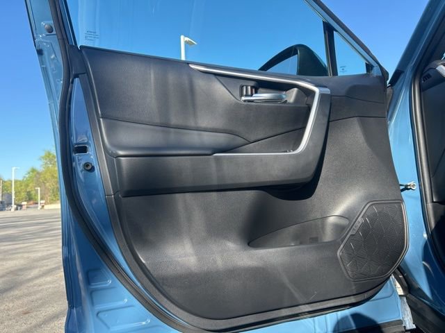 Used 2023 Toyota RAV4 SE w/ Convenience Package AWD/4WD image 11