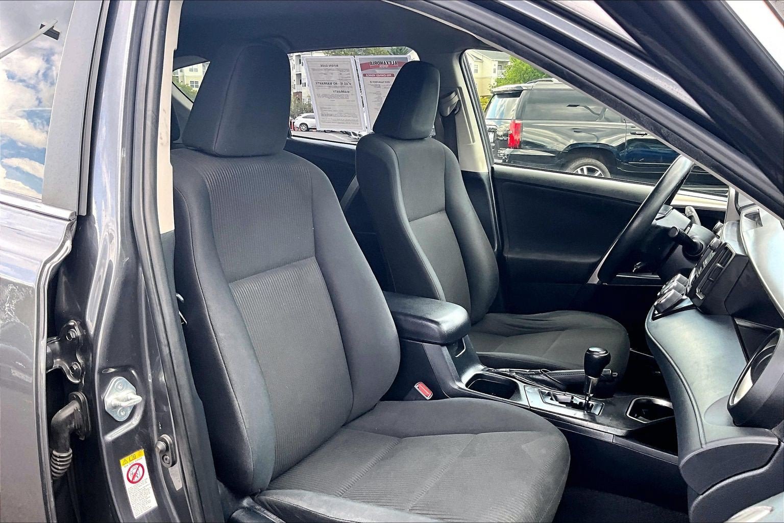 Used 2018 Toyota RAV4 LE w/ All Weather Liner Package AWD/4WD image 7
