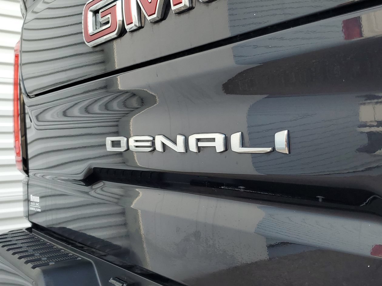 Used 2023 GMC Sierra 1500 Denali w/ Denali Reserve Package AWD/4WD image 8