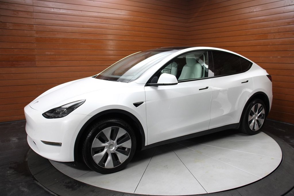 Used 2023 Tesla Model Y Long Range AWD/4WD image 4