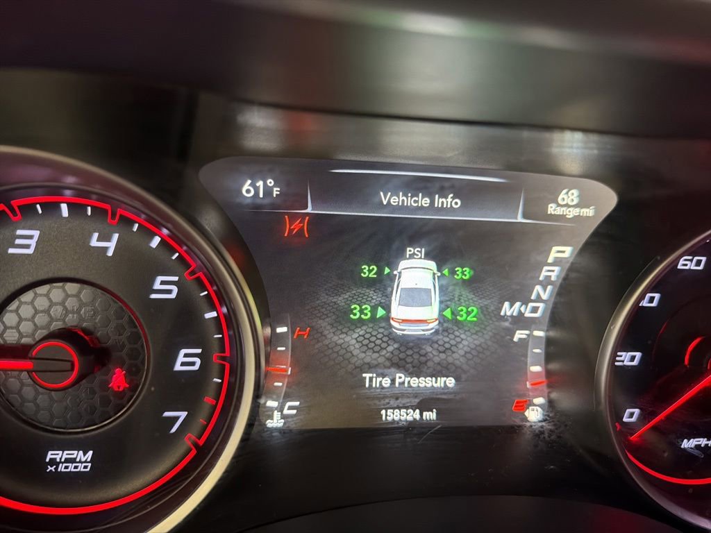 Used 2016 Dodge Charger SXT w/ Premium Group RWD image 3