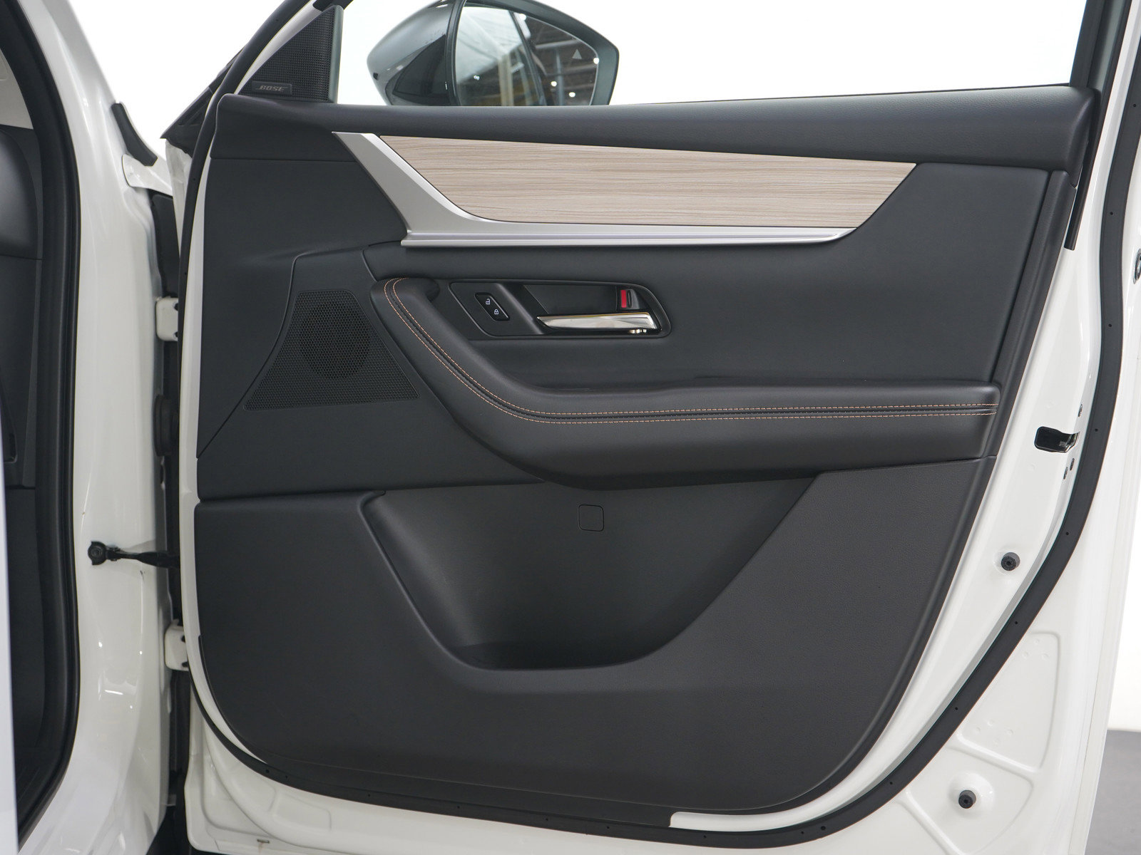 Certified 2025 MAZDA CX-90 Plug-In Hybrid w/Premium Sport image 11