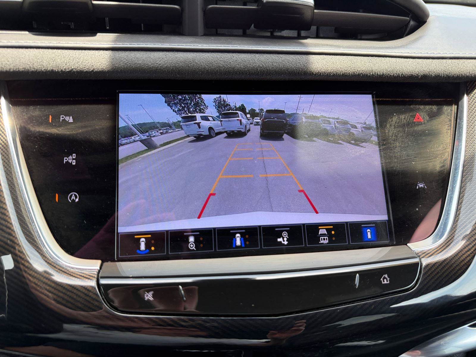 Used 2023 Cadillac XT6 Sport w/ LPO, ONYX Package AWD/4WD image 30