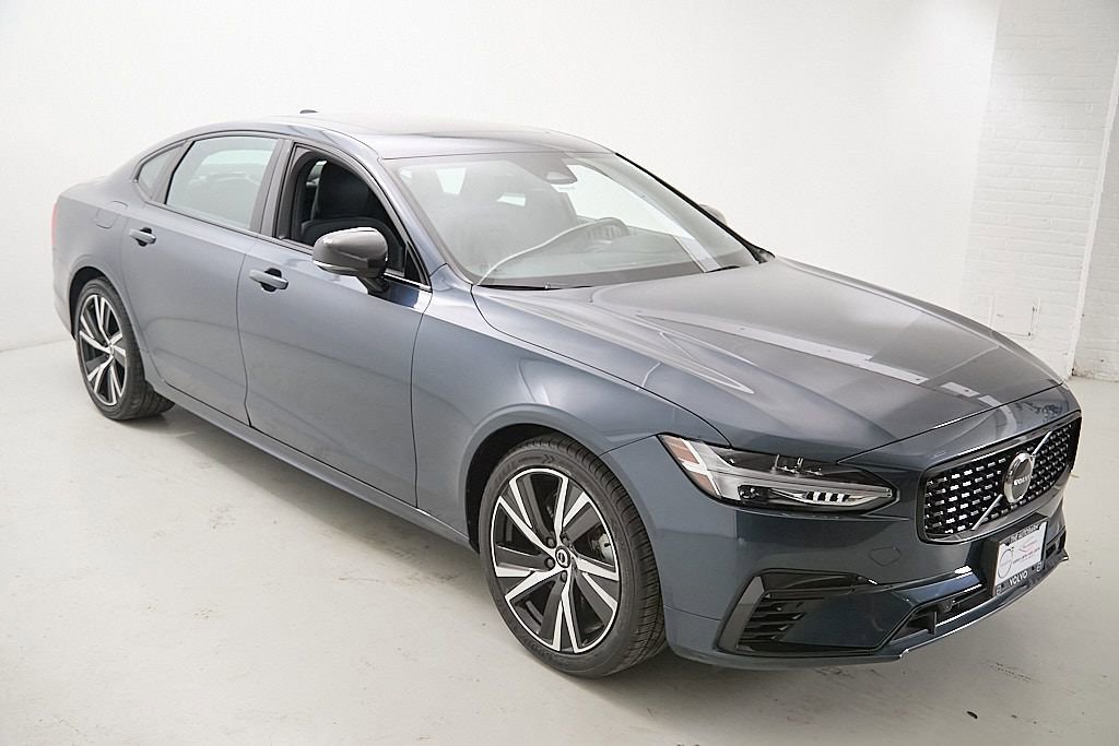 Used 2022 Volvo S90 T8 R-Design AWD/4WD image 4