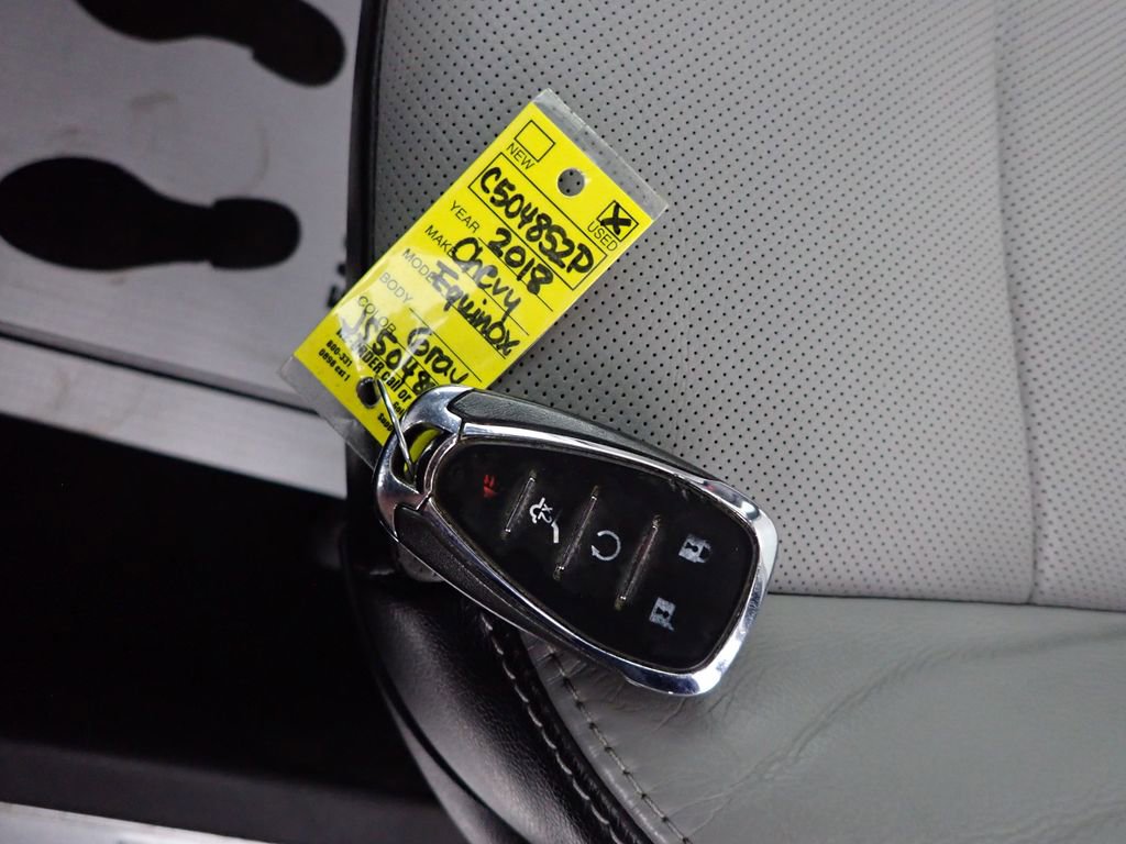 Used 2018 Chevrolet Equinox Premier FWD image 38